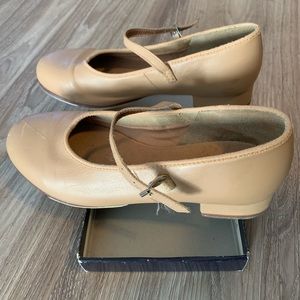 Bloch tan buckle strap tap shoes size 7.5 EUC leather upper sole cotton lining
